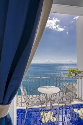 Classic Tek Büyük veya İki Ayrı Yataklı Oda, Balkon, Deniz Manzaralı