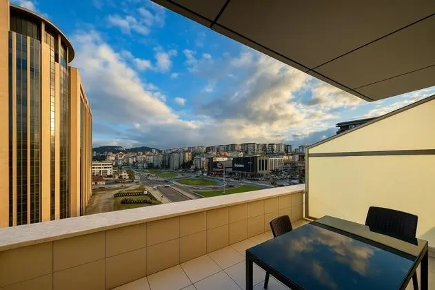 Balkonlu Serenity Suite, Şehir Manzaralı, Balkonlu