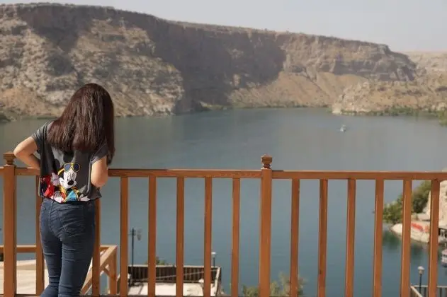Rumkale, Göl Manzaralı