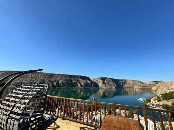 Standart Oda, Göl Manzaralı, Balkonlu