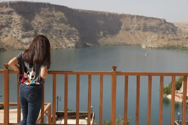 Standart Oda, Göl Manzaralı, Balkonlu