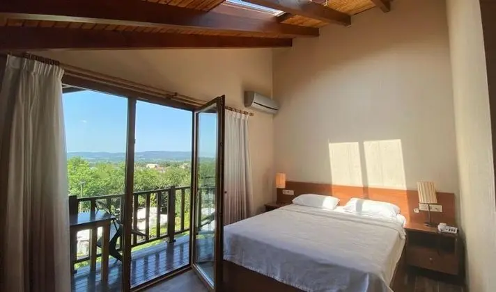 Çatı Katı Oda