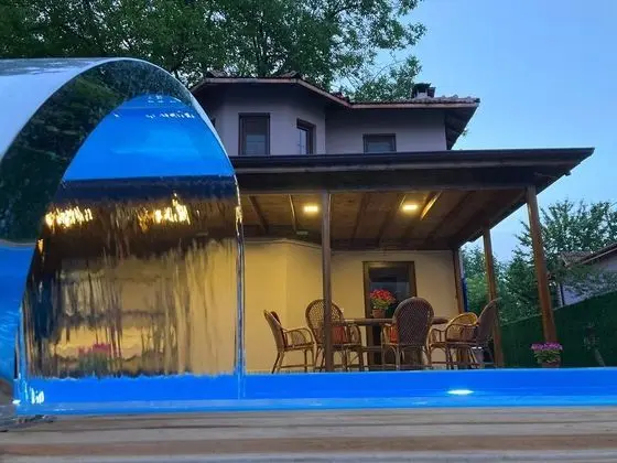 Villa 4+1