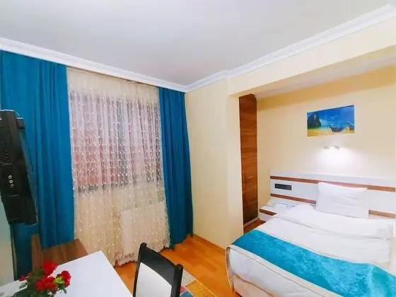 Standard Tek Kişilik Oda, Sigara İçilebilir