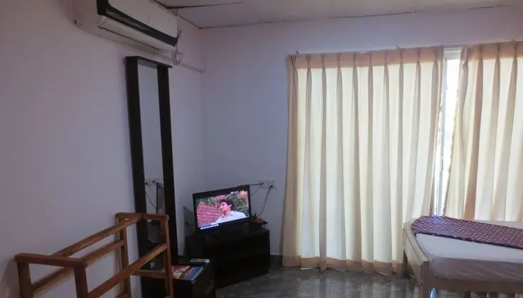 Deluxe Tek Büyük Yataklı Oda, 1 En Büyük (King) Boy Yatak, Deniz Manzaralı, Bahçeli