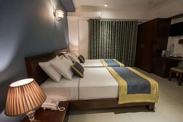 Deluxe Twin with Balcony
