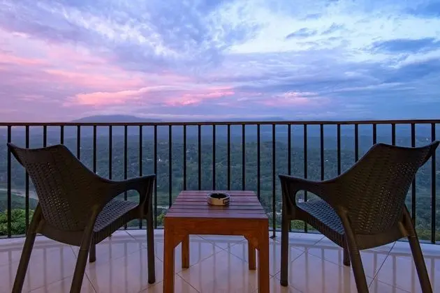 Deluxe Tek Büyük Yataklı Oda, Balkon, Dağ Manzaralı
