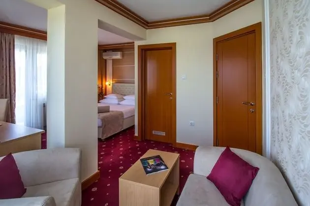 Deluxe Süit, Bahçe Manzaralı