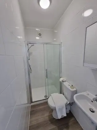 Grand Tek Büyük Yataklı Oda