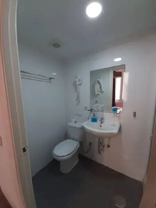 Basic Tek Büyük veya İki Ayrı Yataklı Oda