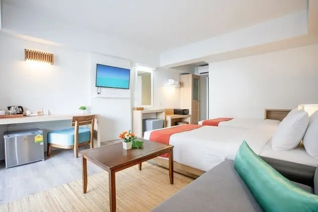 Deluxe Twin Room with Balcony