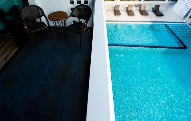 Green room pool view