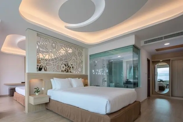 Two Bed Rooms Family