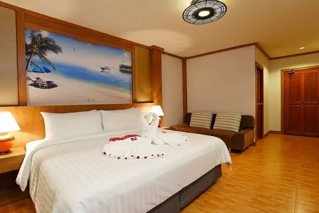 Deluxe Lagoon View