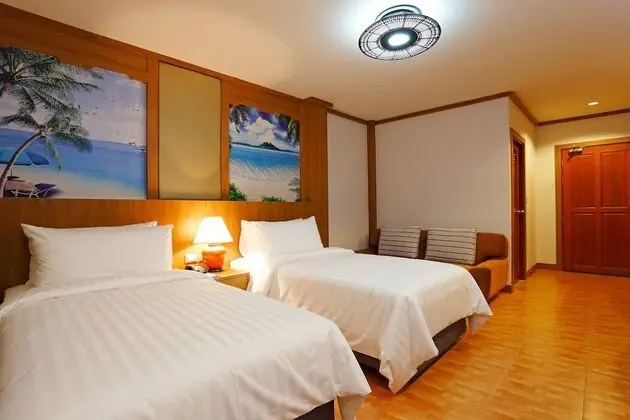 Deluxe Lagoon View