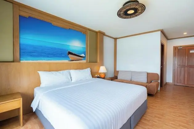 Deluxe Lagoon View