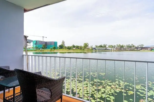 Deluxe Lagoon View