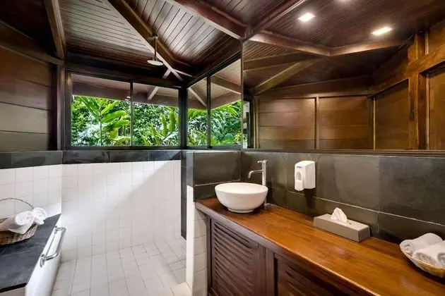 Rainforest Bungalow