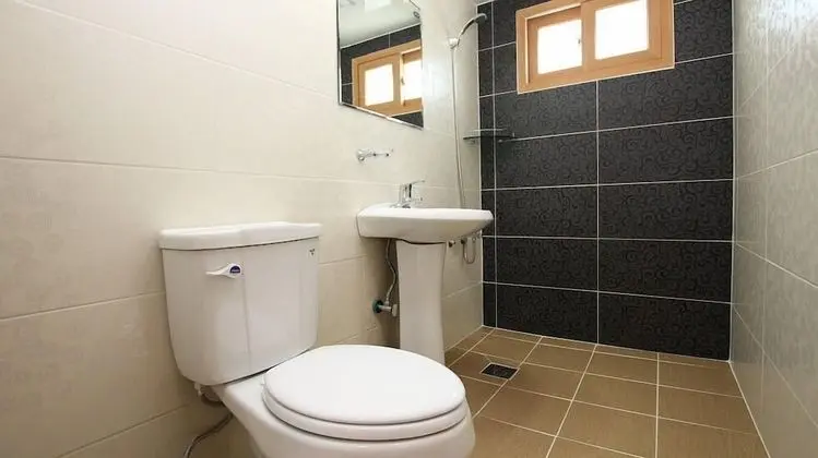 Ortak Ranzalı Oda (6 people)