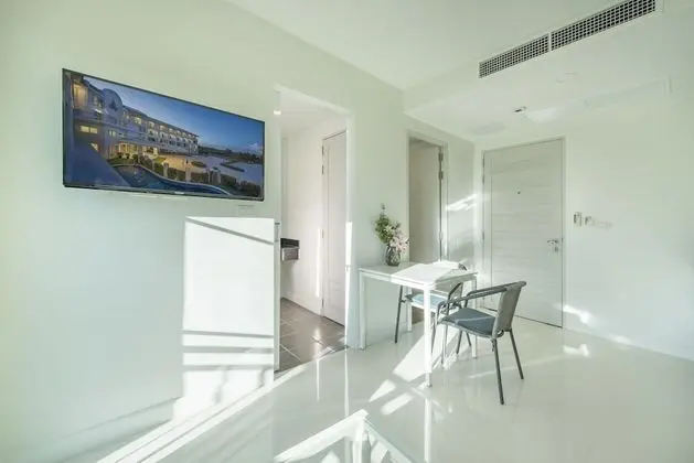 1 Bedroom Suite