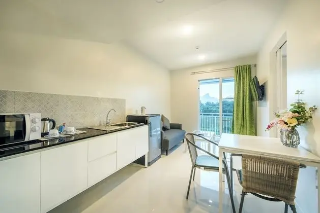 1 Bedroom Suite