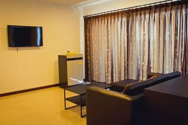 1 Bedroom Standard Suite