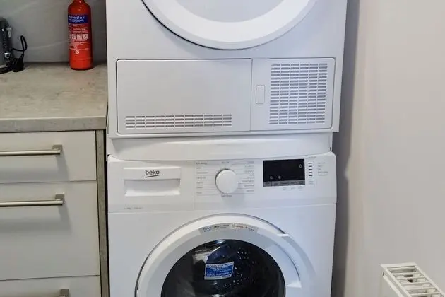Ev