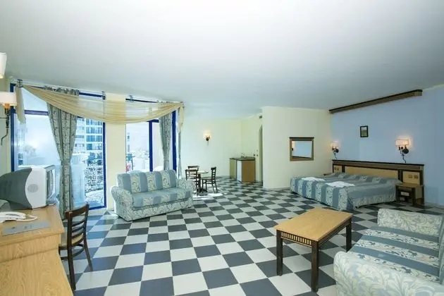 Studio, Park View