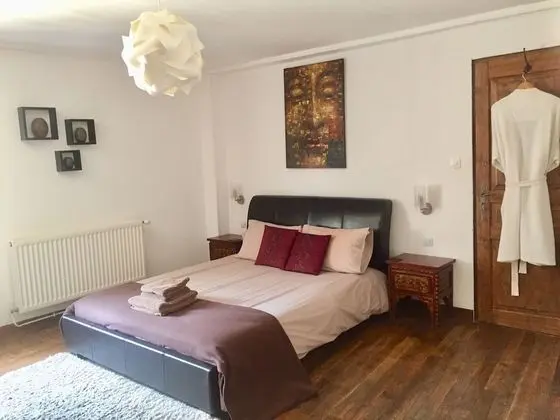 Tek Büyük Yataklı Oda