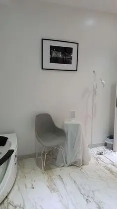 Deluxe Tek Büyük veya İki Ayrı Yataklı Oda (with hydromassage shower)