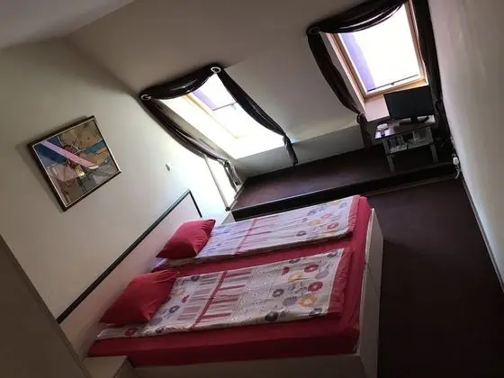 Tek Büyük Yataklı Oda