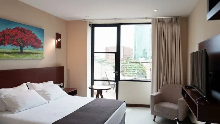 Deluxe Tek Büyük Yataklı Oda, Balkon, Şehir Manzaralı