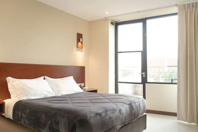 Deluxe Tek Büyük Yataklı Oda, Balkon, Şehir Manzaralı