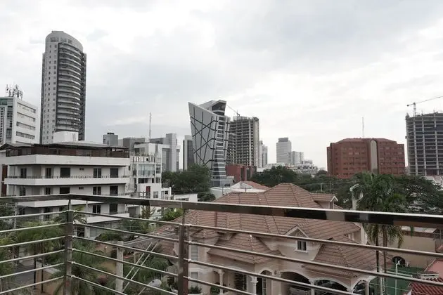 Deluxe Tek Büyük Yataklı Oda, Balkon, Şehir Manzaralı