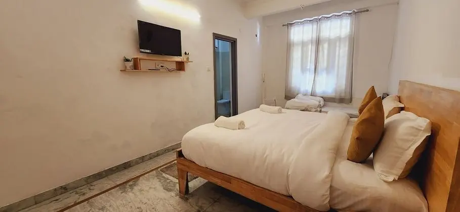 Standard Tek Büyük Yataklı Oda