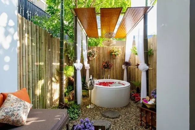 Deluxe Room with Jacuzzi