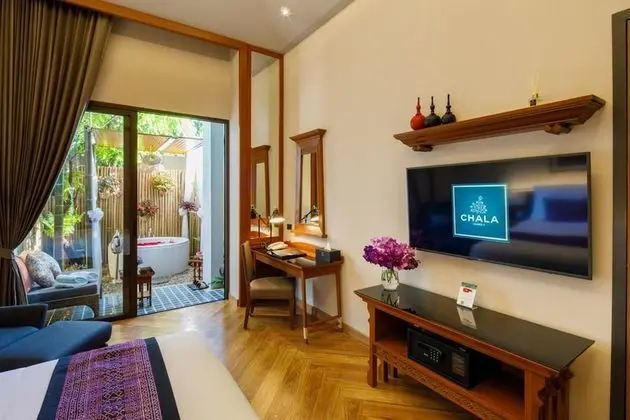 Deluxe Room with Jacuzzi