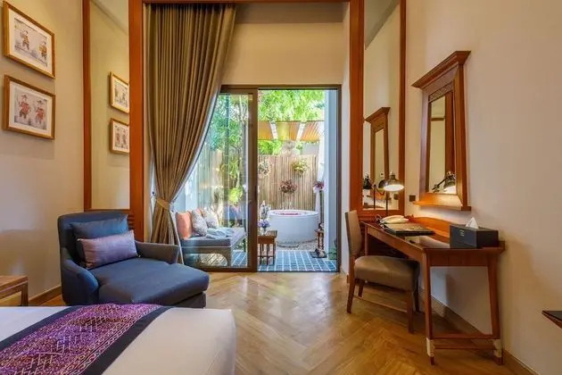 Deluxe Room with Jacuzzi