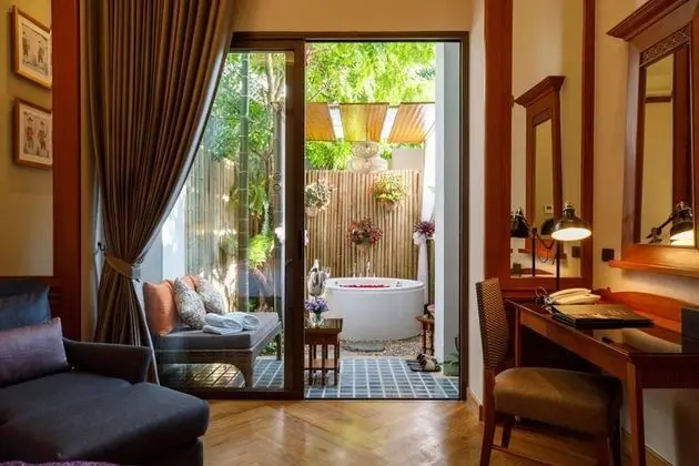 Deluxe Room with Jacuzzi