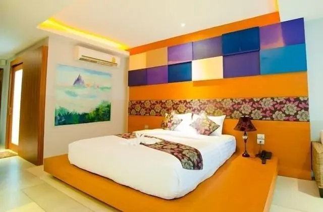 Thai Hip Deluxe Hot Deal