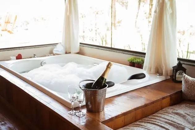 Romantic Dağ Evi, Sıcak Su Küveti, Dağ Manzaralı