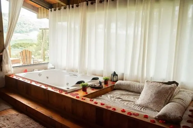 Romantic Dağ Evi, Sıcak Su Küveti, Dağ Manzaralı