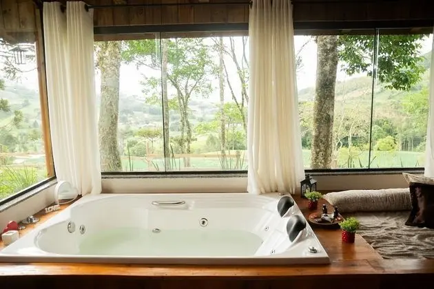 Romantic Dağ Evi, Sıcak Su Küveti, Dağ Manzaralı