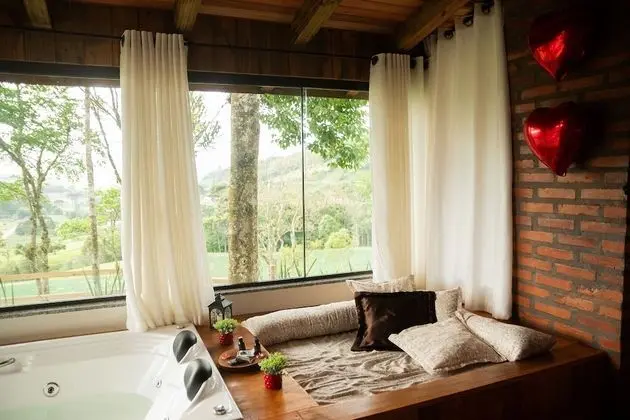 Romantic Dağ Evi, Sıcak Su Küveti, Dağ Manzaralı