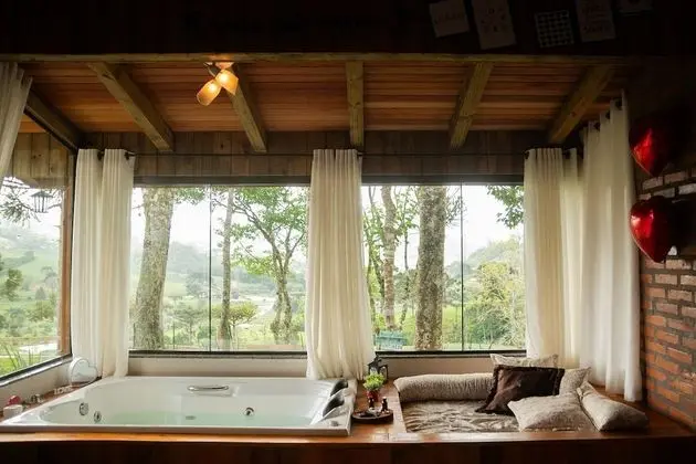 Romantic Dağ Evi, Sıcak Su Küveti, Dağ Manzaralı