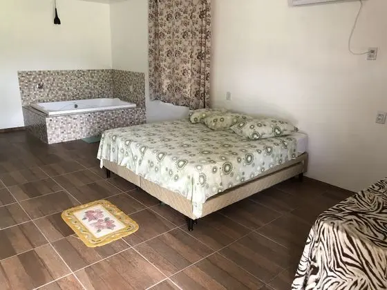 Deluxe Dağ Evi, 1 Büyük (Queen) Boy Yatak, Jakuzi, Avlu Manzaralı