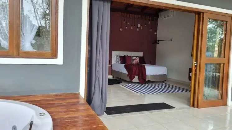 Comfort Dağ Evi, Sıcak Su Havuzu