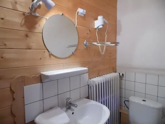 Tek Büyük Yataklı Oda, Banyolu/Duşlu, Dağ Manzaralı (ou ville)