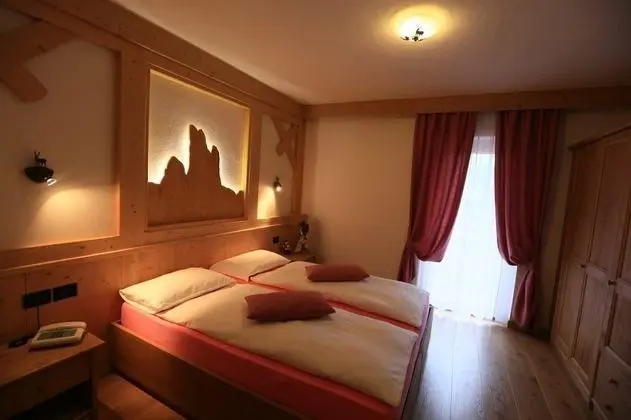 Tek Büyük veya İki Ayrı Yataklı Oda