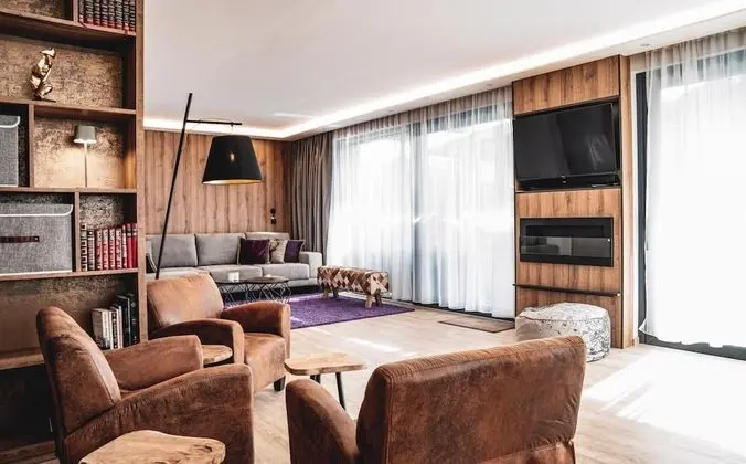 Villa, Engellilere Uygun, Sigara İçilebilir